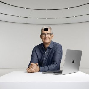 Inkedtim-cook-macbook-pro_LI.jpg