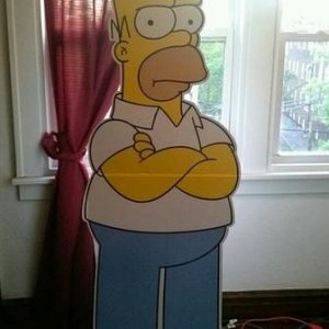 homer-simpson-life-size-cardboard-cut_1_4b4c2458409a21887b05515989625081.jpg