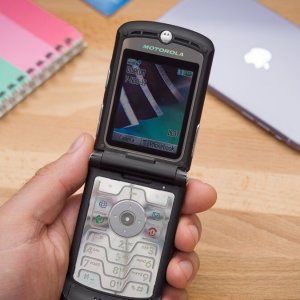 Heres-why-the-Motorola-RAZR-V3-was-once-the-coolest-phone-in-the-world.jpg