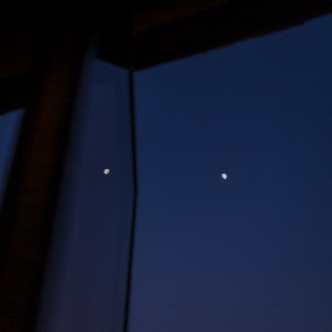 220709-TheMoons_004.jpg