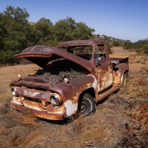rusty truck 1077 rw 8.29.22 x.jpg