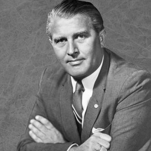 Wernher_von_Braun_1960.jpg