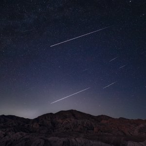 221213-GeminidMeteorShower-Edit-4.jpg