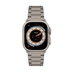 applewatchultratitaniumband-sandmarc0_af7581f7-f66d-42b6-ab58-110992ab864e_1300x.jpg