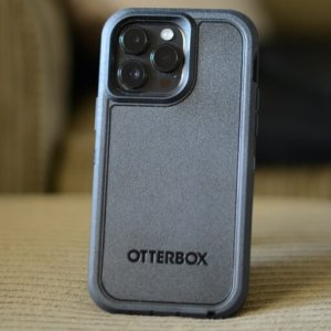 OtterBox-Defender-XT-for-iPhone-14-Pro-Max-768x509.jpg