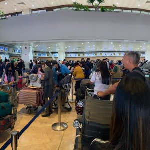 NAIA_boardingLines_IMG_7222.jpg