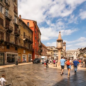 Verona - 2500px-1.jpg