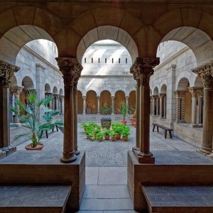 innercloister2k.jpg