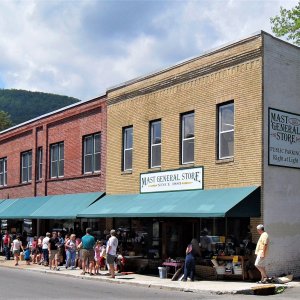 Mast General Store 5-29-2010.JPG