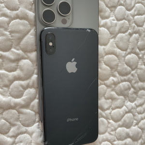 iPhone-15-Pro-Max_vs_iPhone-X_rear_width.png