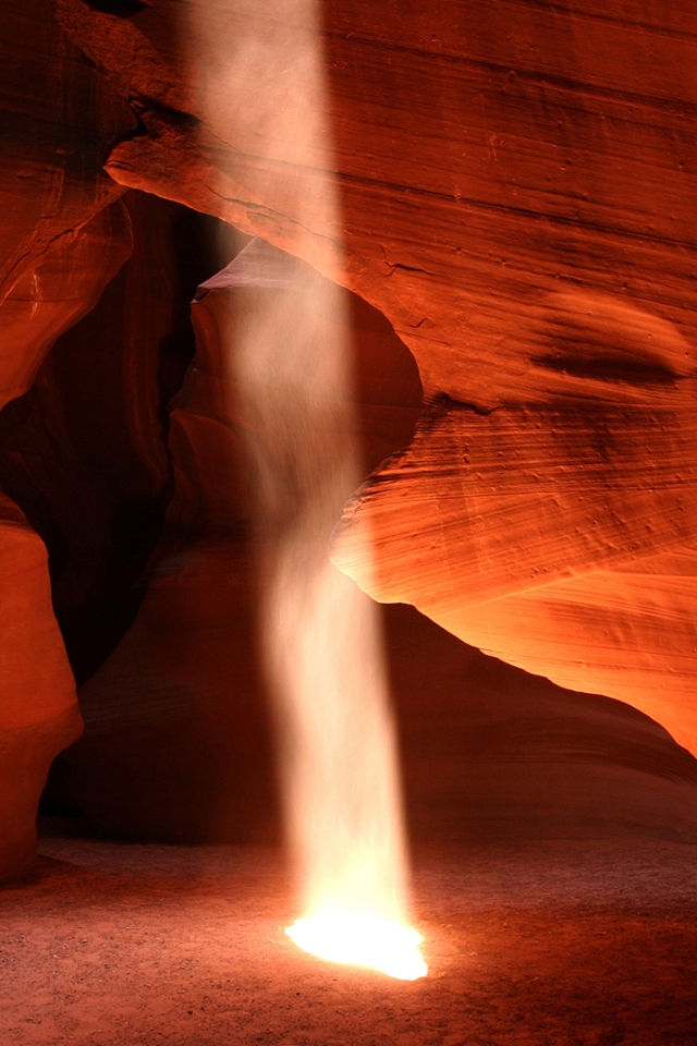 01732_cavernray_1920x1080.jpg