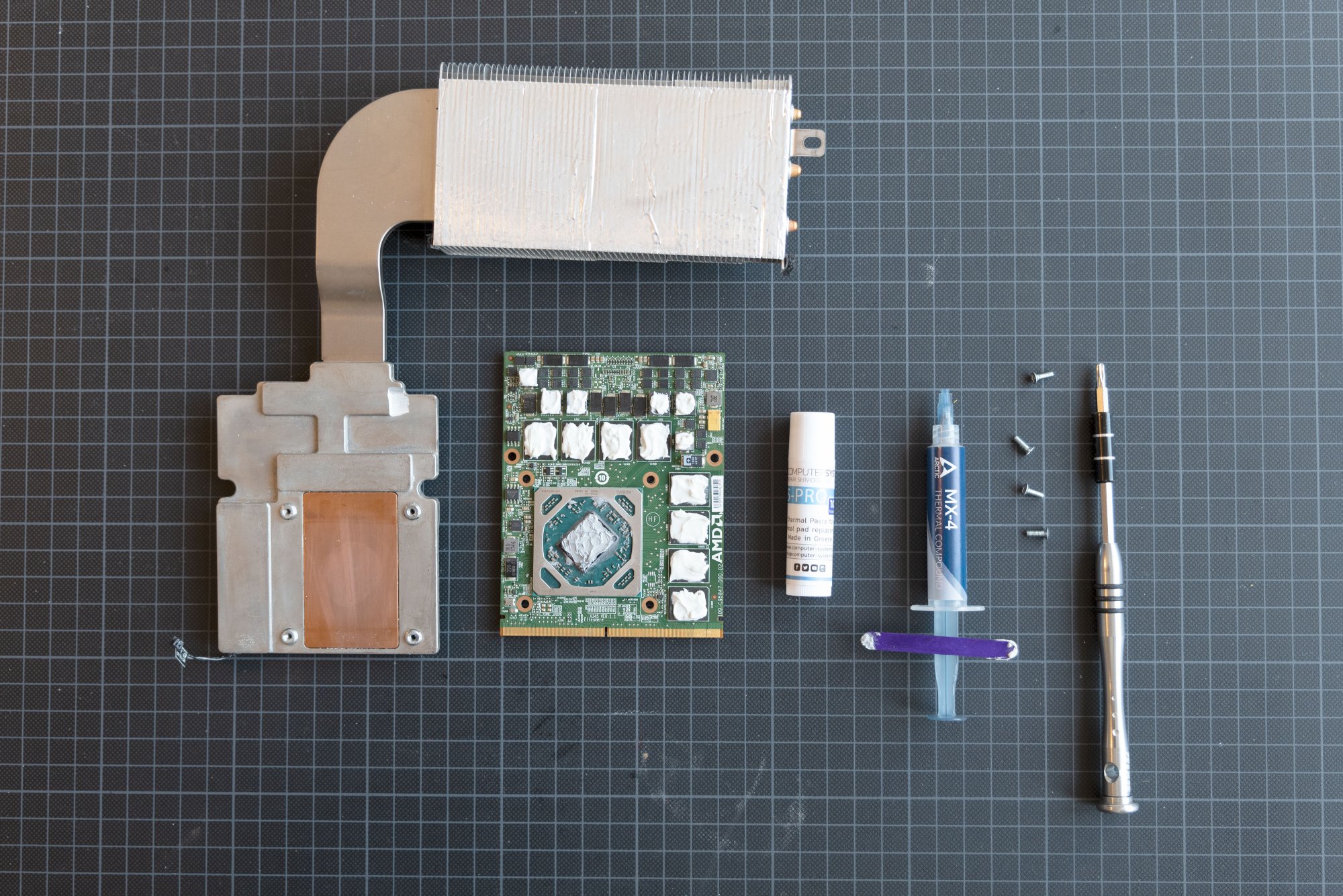 08-GPU-thermal-paste.jpg