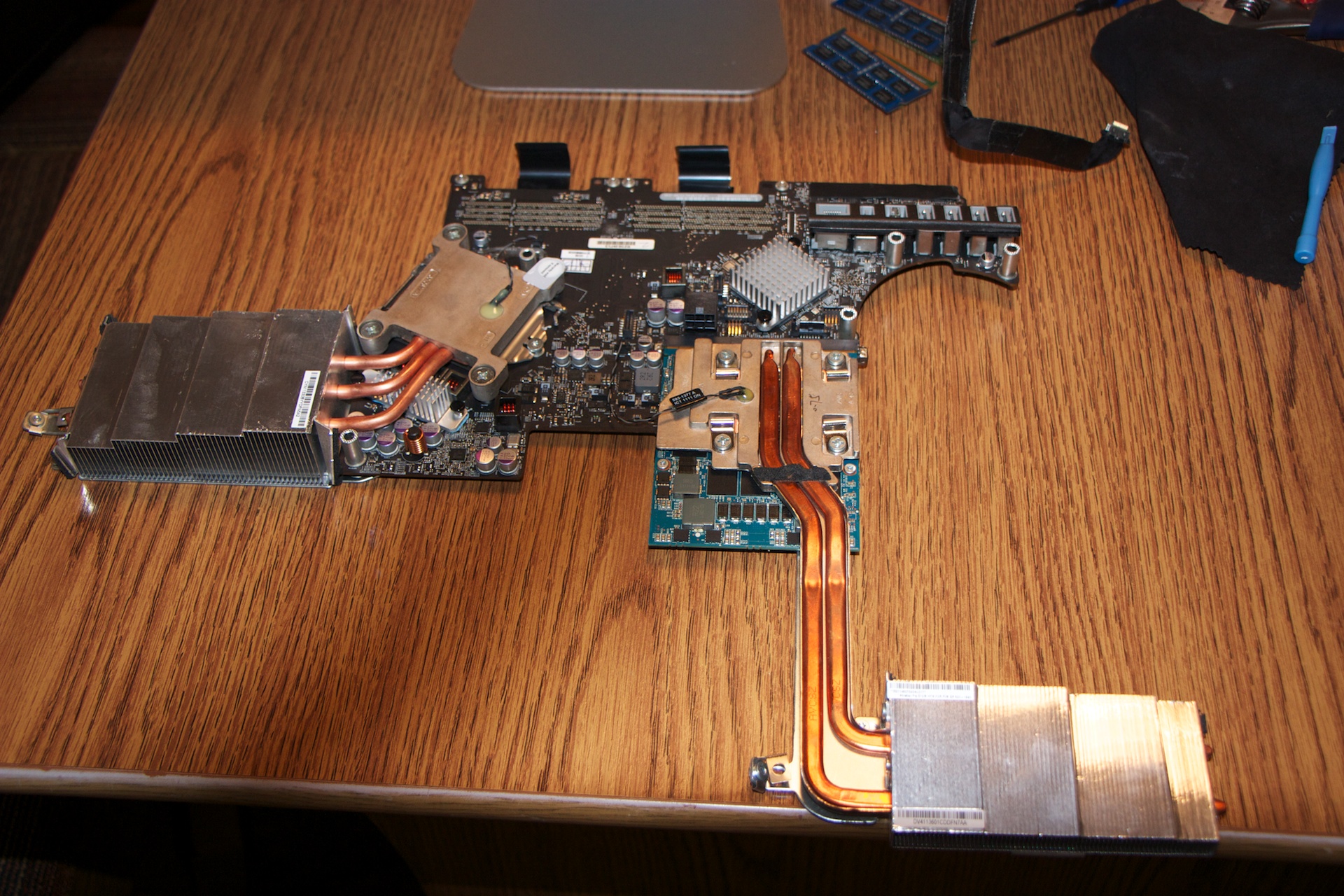 09-Complete-MoBo.jpg