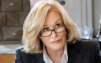 12323-207130-glenn-close.jpg