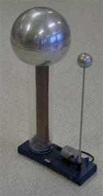 150px-Van_de_graaff_generator_sm.jpg