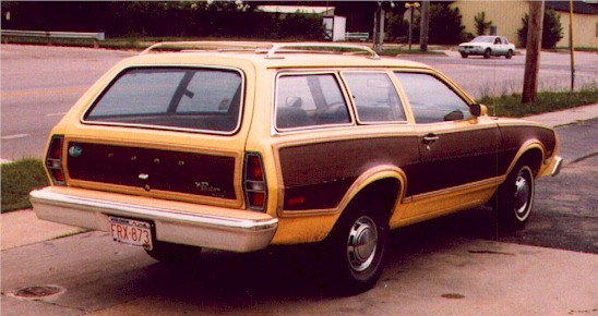 1977_Ford_Pinto_rear.jpg