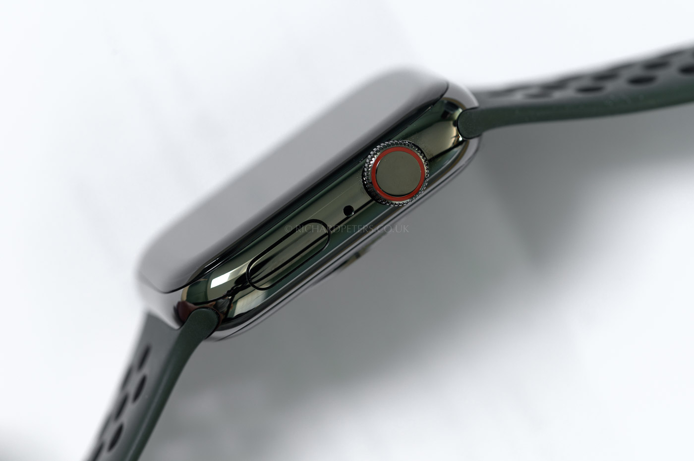 2-Graphite-side-view-real-rp.jpg