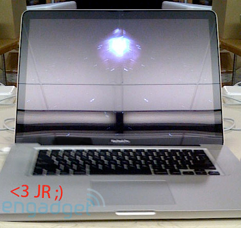 2008-10-13mbpleak-4edit.jpg