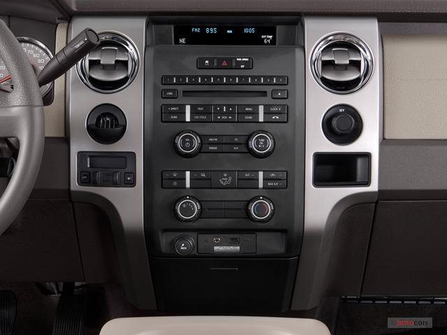 2011_ford_f_150_instrumentpanel.jpg