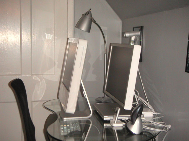 2screens.jpg
