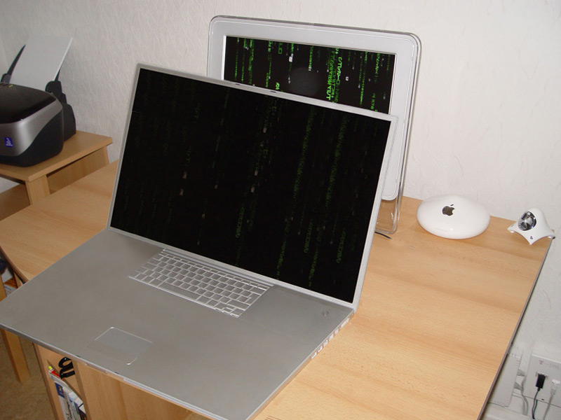 30" MacBook Pro.jpg