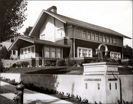 450house23_black.jpg