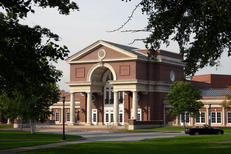 800px-Hotchkiss_main_building_img1.jpg