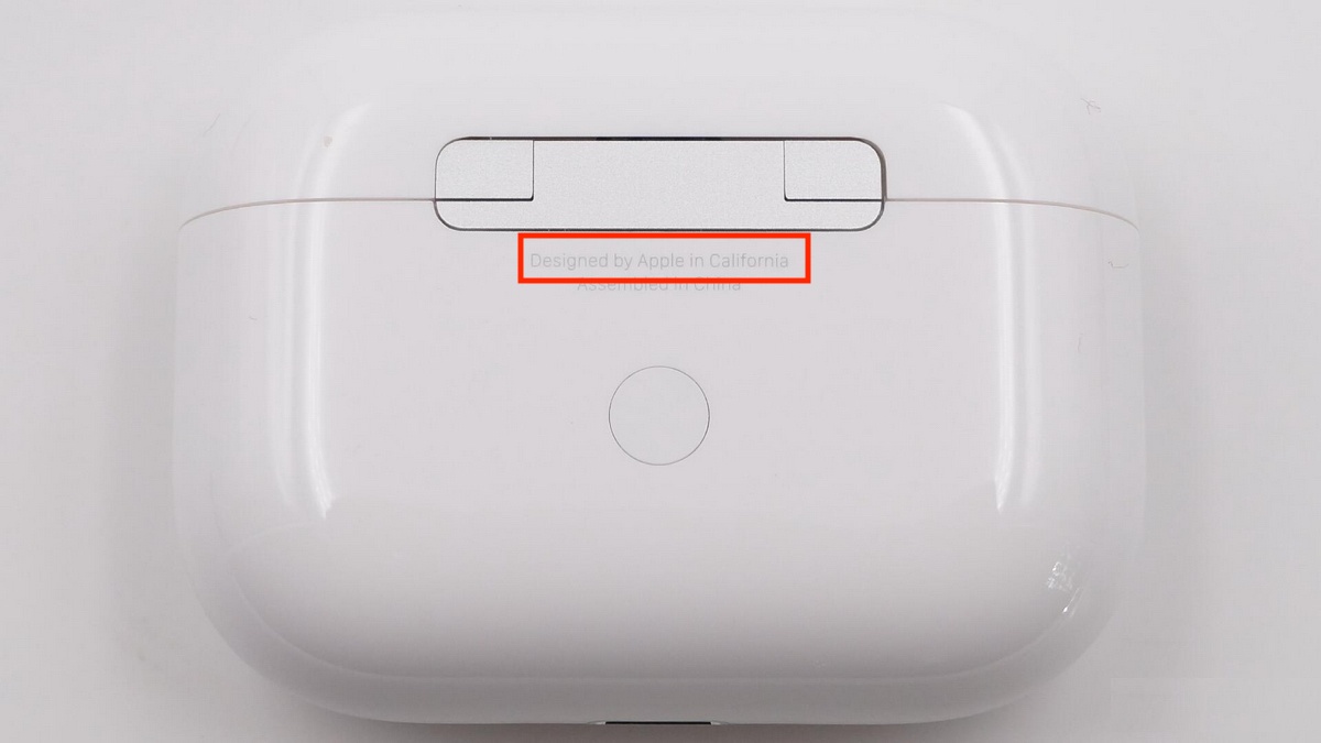 airpods by apple.jpg