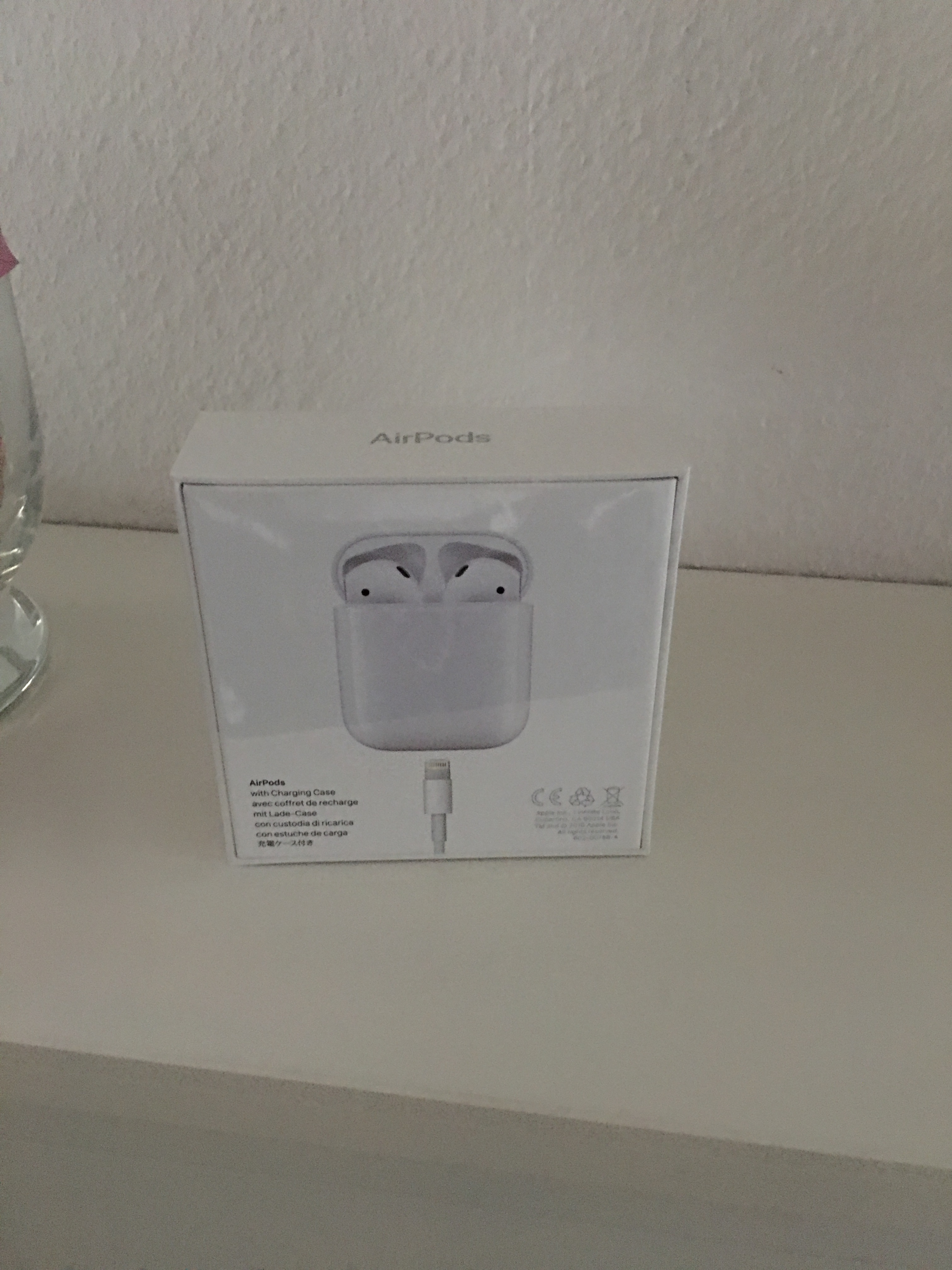 AirPods_2.jpg
