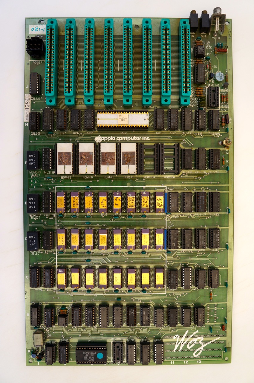 Apple II 1-120 MB.jpg
