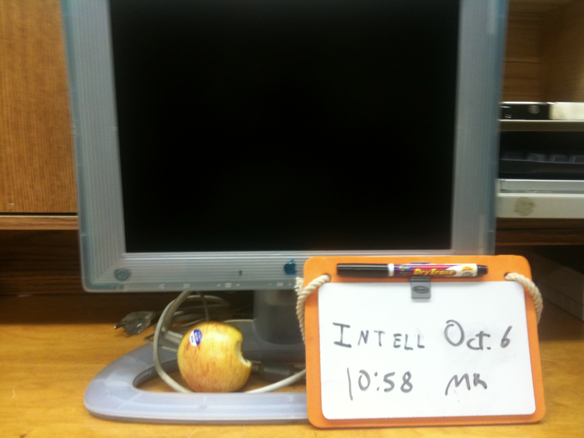 Apple.jpg
