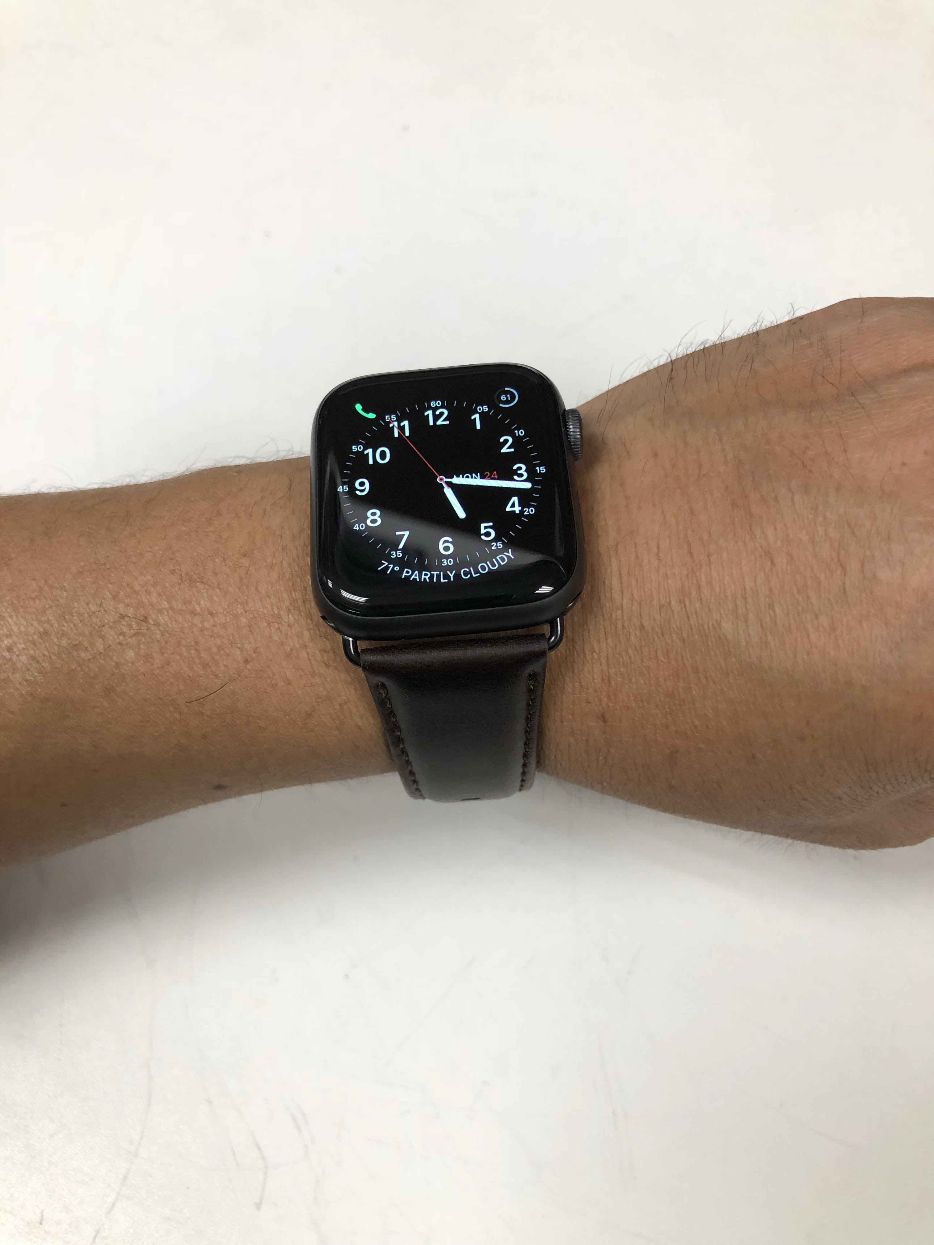 apple watch series 4.jpg