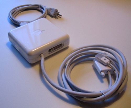 appledvitoadcadapter1.jpg