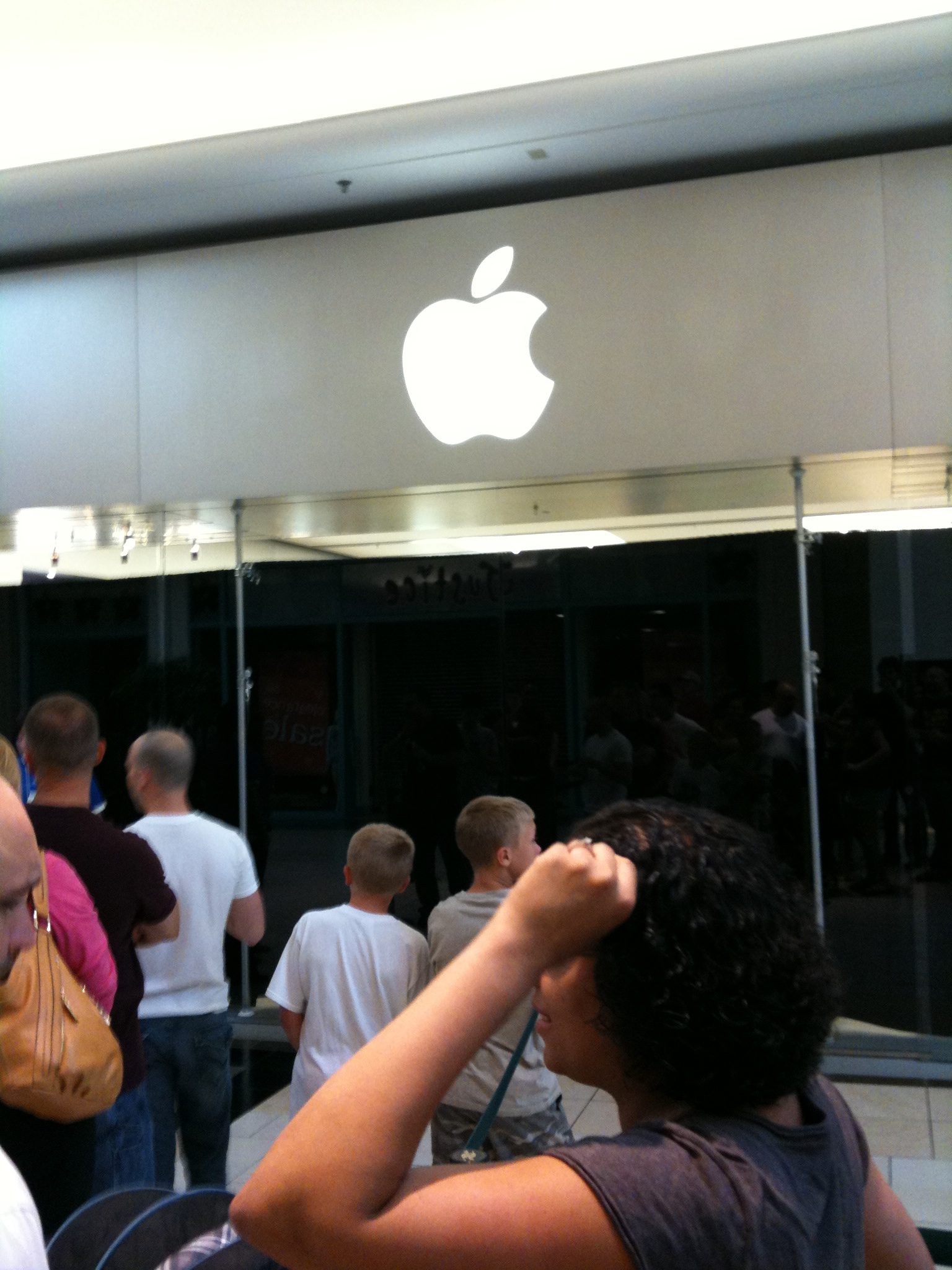 applelogo.jpg