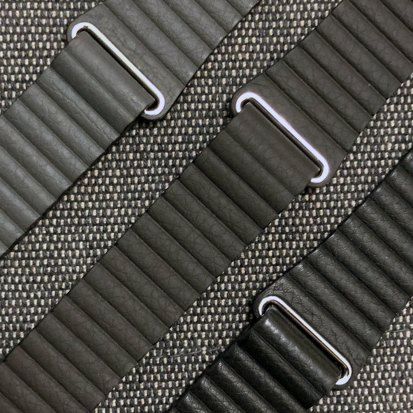 applewatchband-leatherloop.jpg