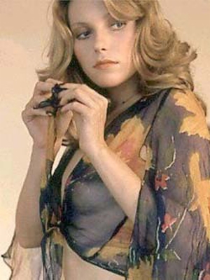 Bebe_Buell_300x4001.jpg