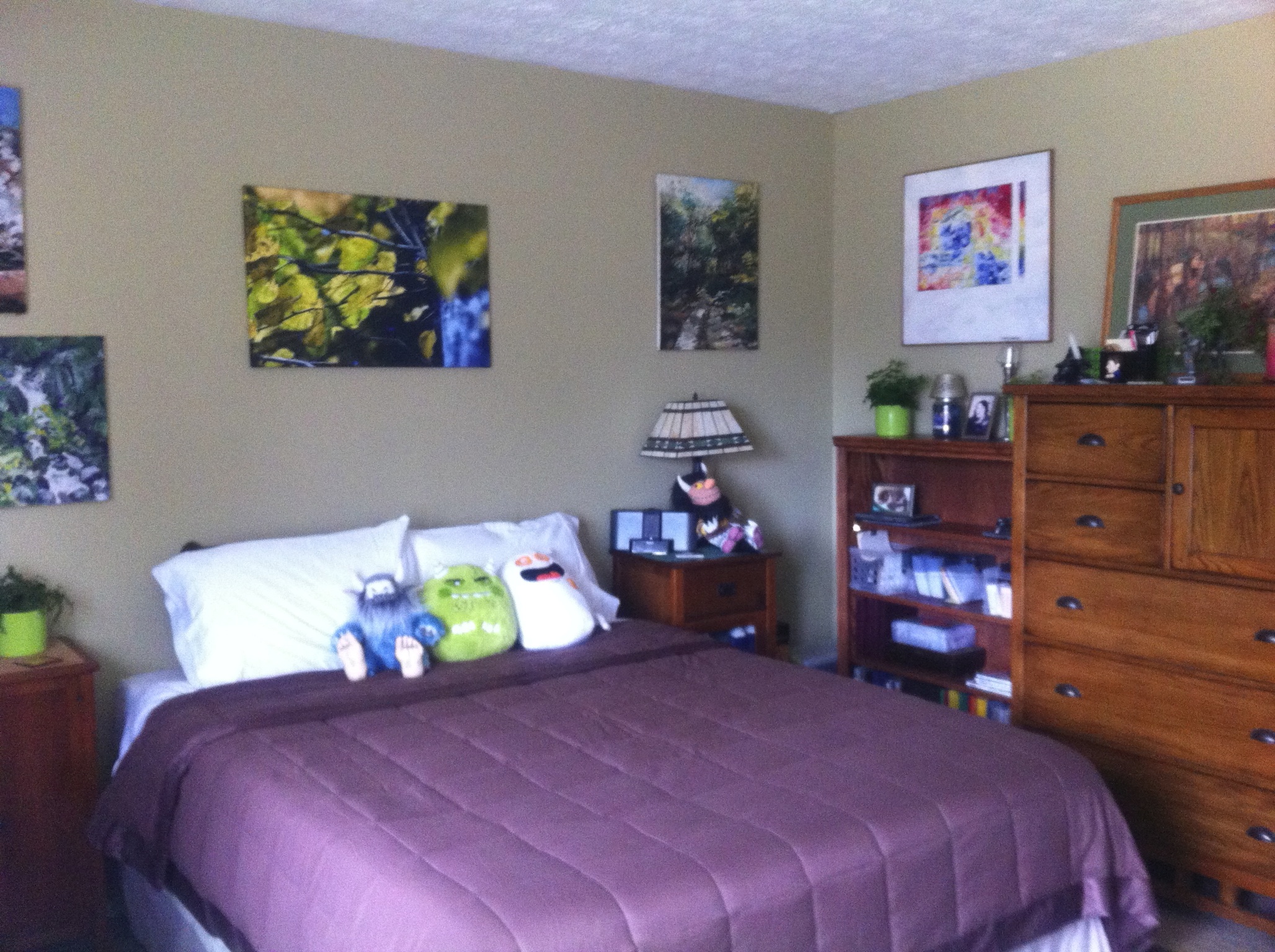 bedroom 32011.JPG