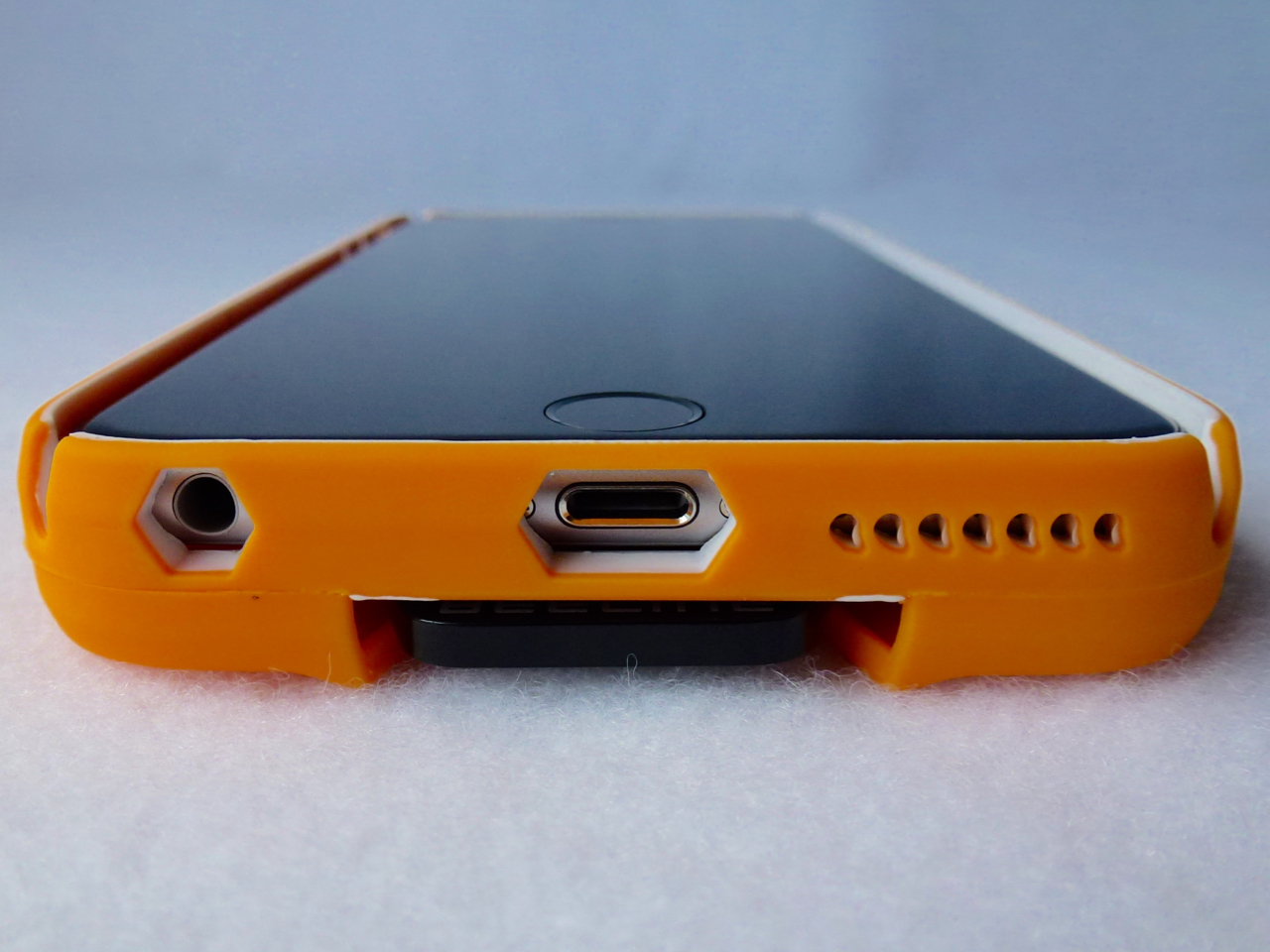 Beeline Case for iPhone 6 Plus- Front Bottom View.jpg