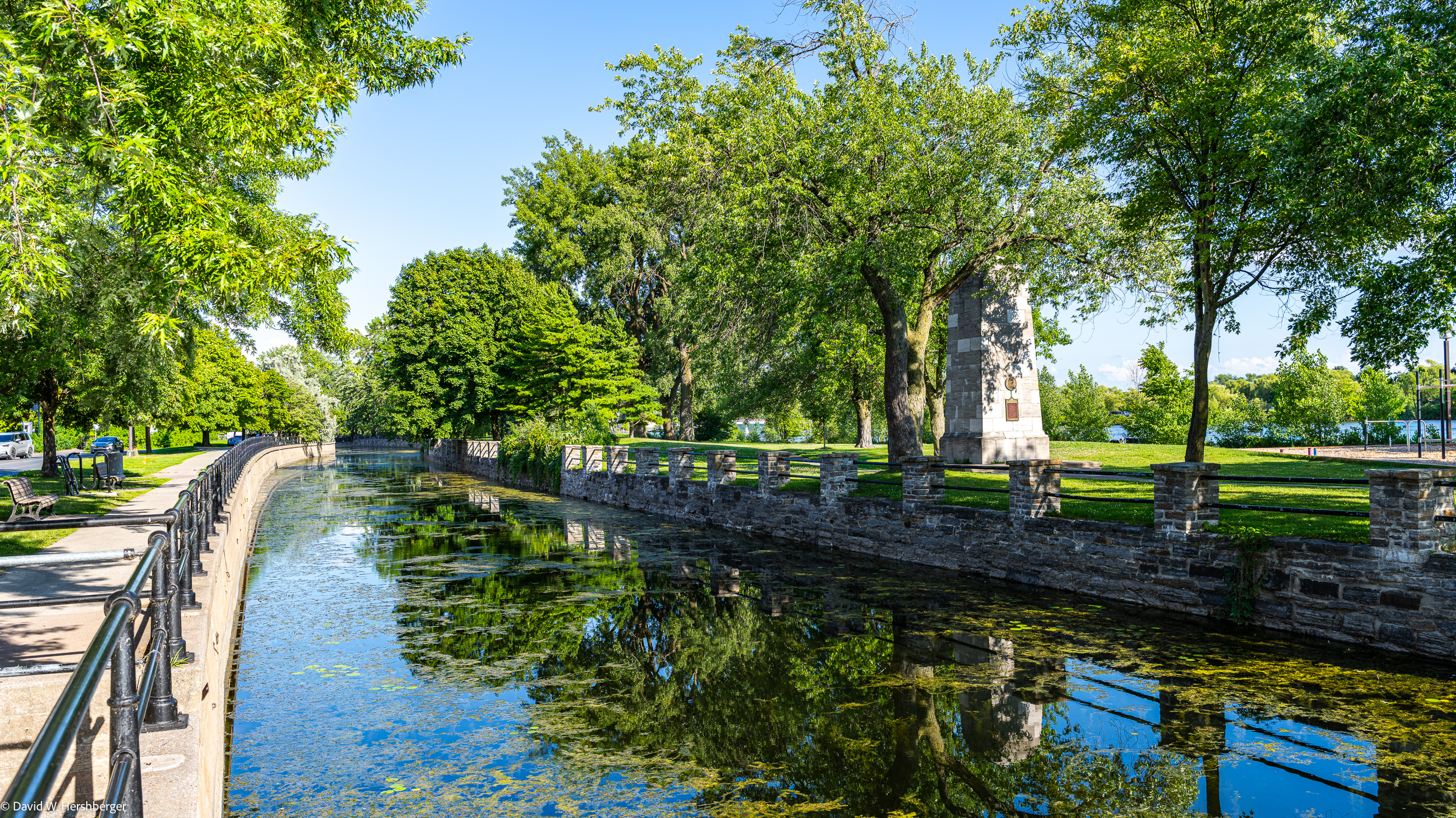 Canal Lachine.jpg