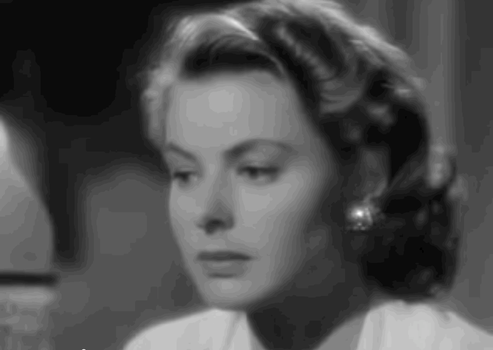 Casablanca earring.gif