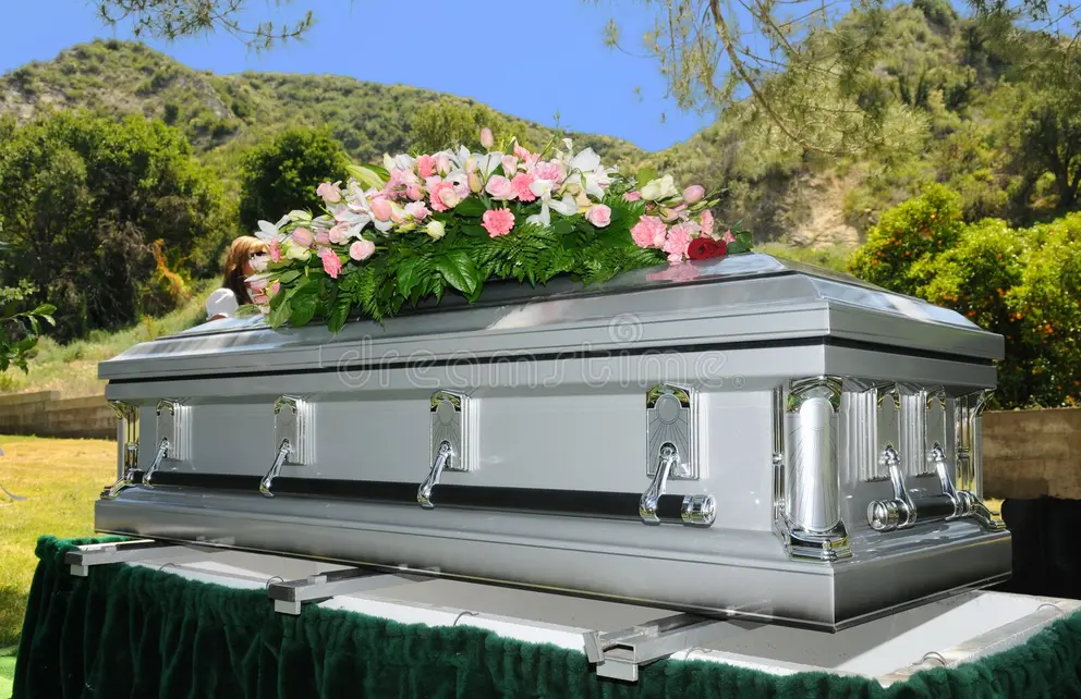 casket-5005439.webp
