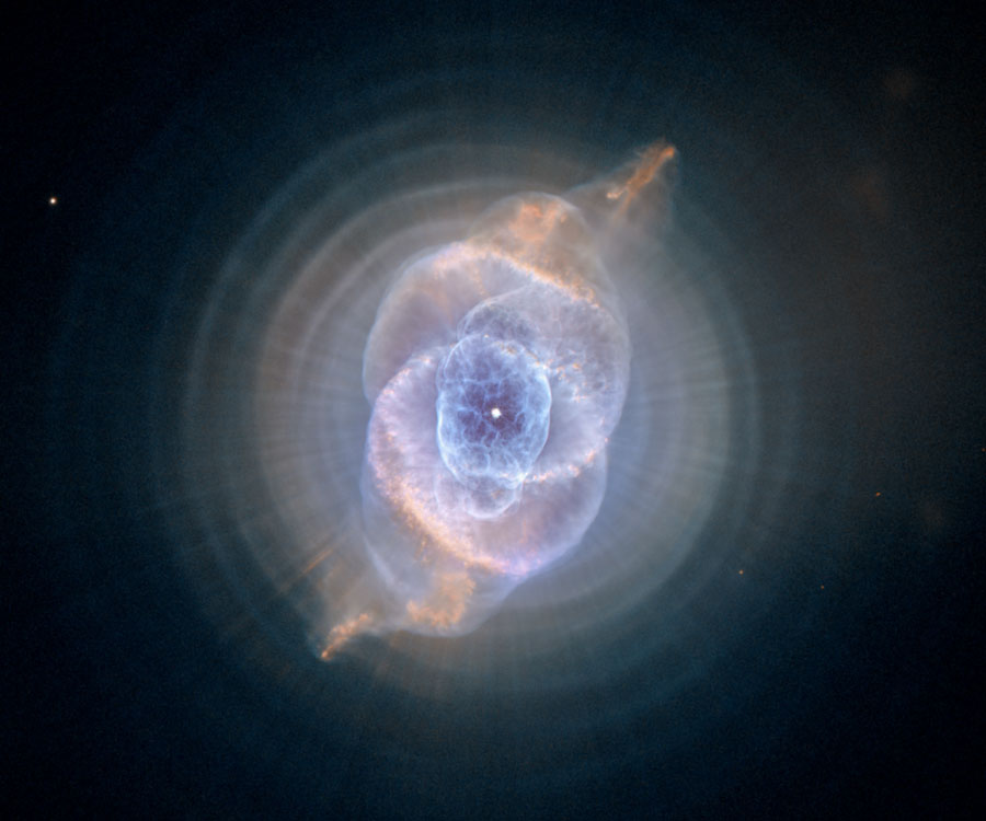 catseye4_hst_900.jpg