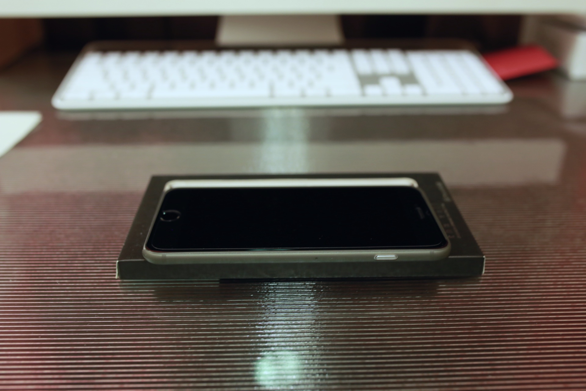 Caudabe Veil iPhone 6 Plus 4.jpg