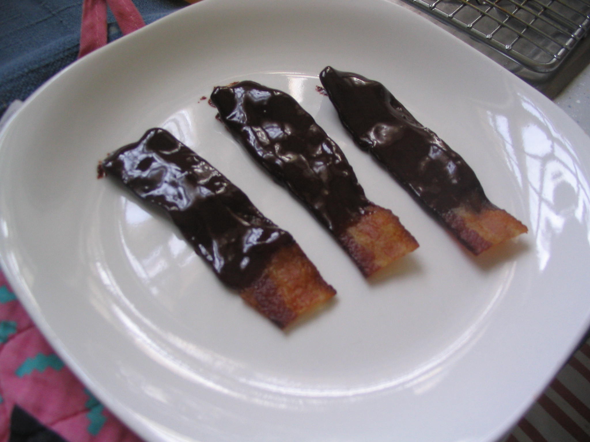 Chocolate_covered_bacon.JPG