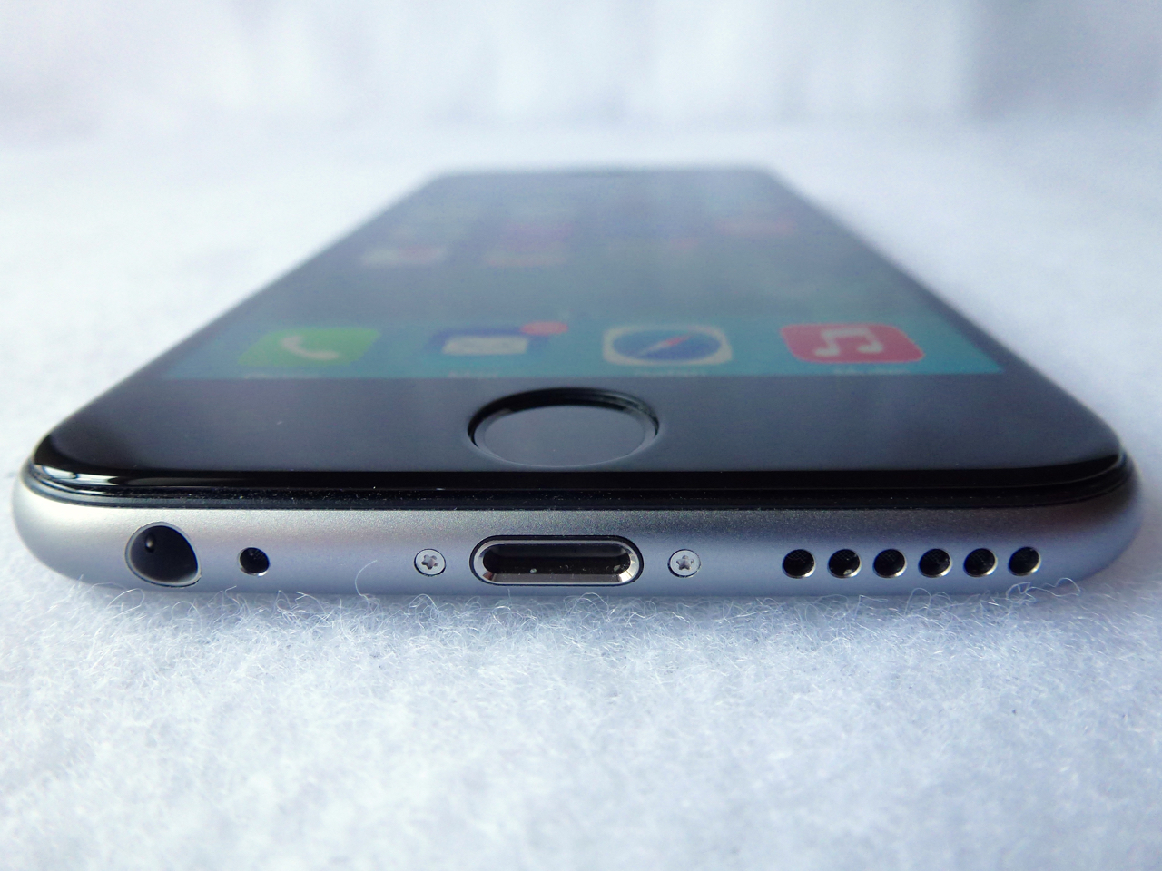 Cinder Screen Protector for iPhone 6- Front Bottom View.jpg