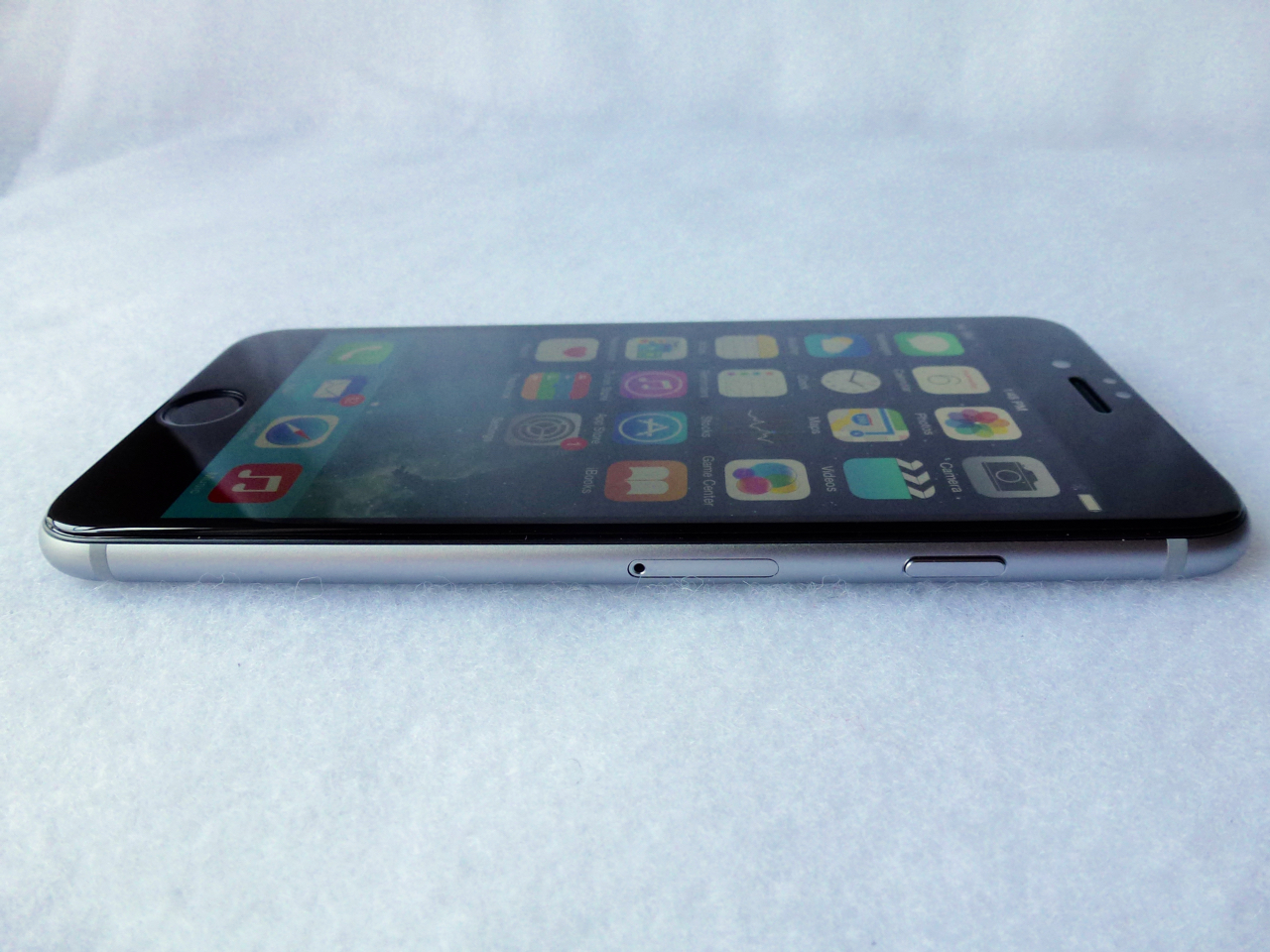 Cinder Screen Protector for iPhone 6- Side View.jpg