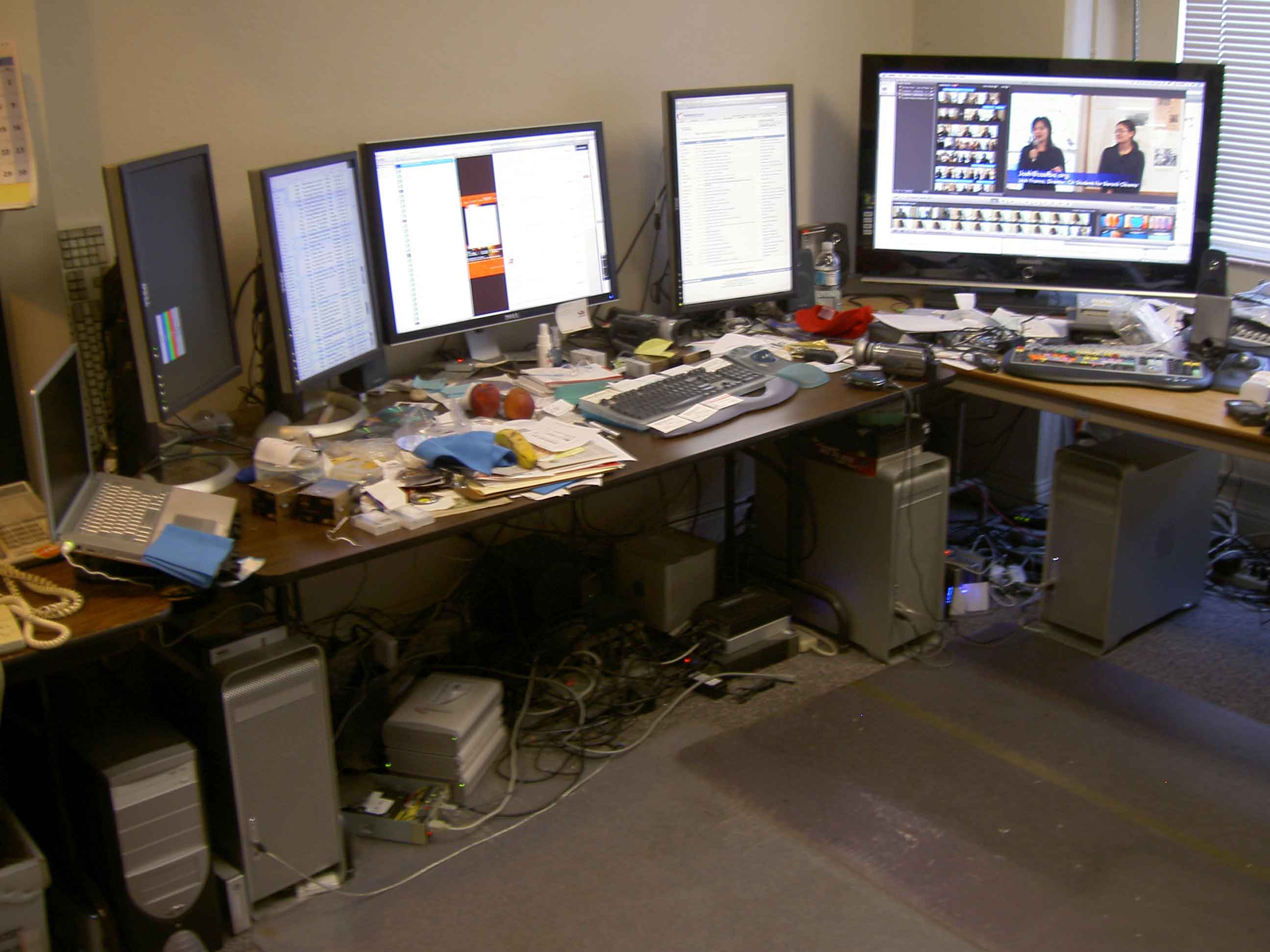 CommandCenter166k.jpg
