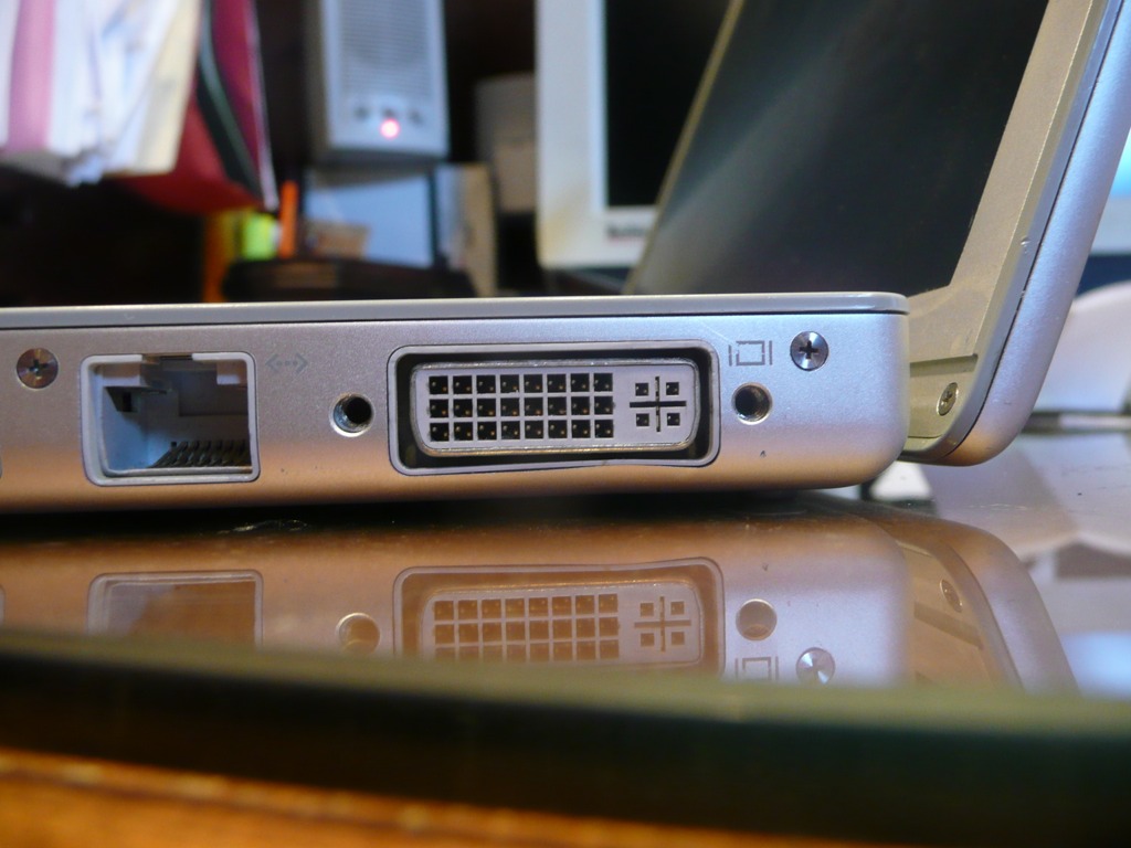 danclough-MBP-DVI-port.jpg