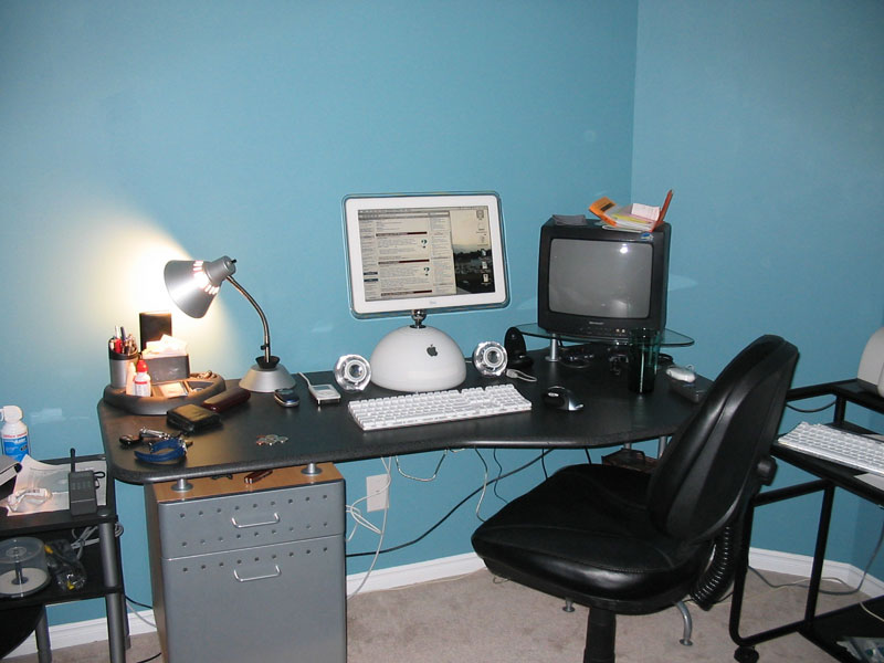 desk.jpg
