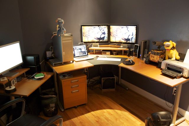 desk.jpg